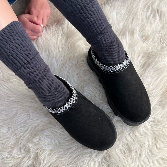 Black Faux Fur Lined Platform Bootie - Picture 2 of 15